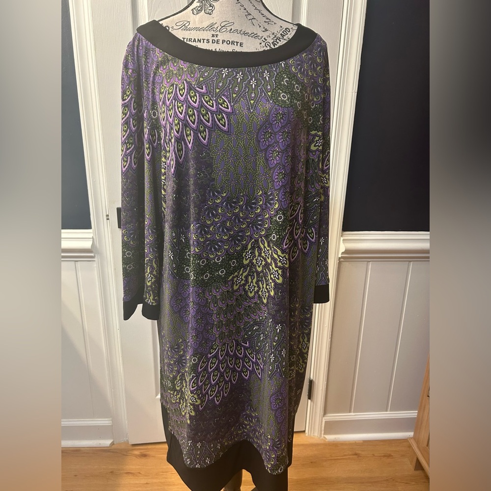 Chic Long Sleeve Dress with Purple and Green Pattern